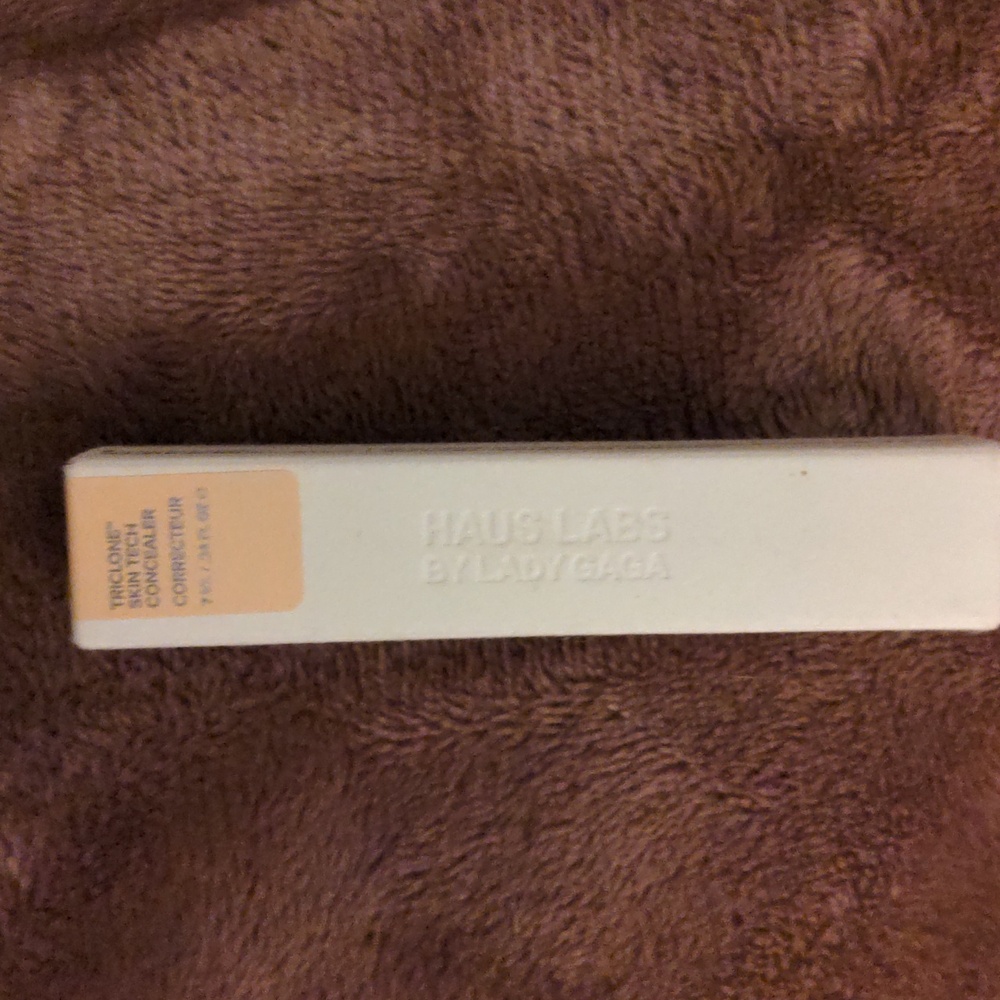 Haus Labs- Lady Gaga Tricone Skin Tech Concealer 11 light neutral